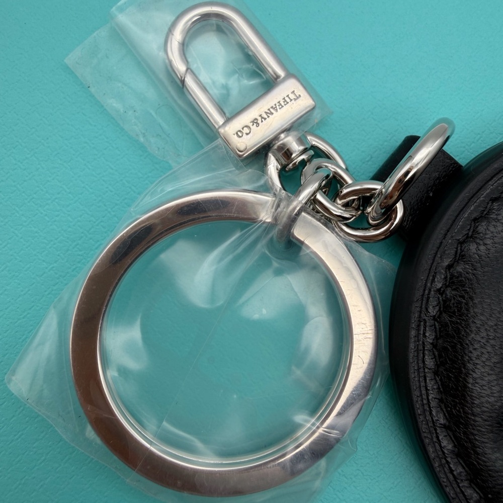 Tiffany & Co. Black Leather Heart Keychain new - Picture 3 of 5